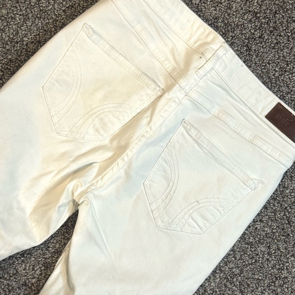 Hollister White distressed Skinny Jeans - Picture 7 of 8
